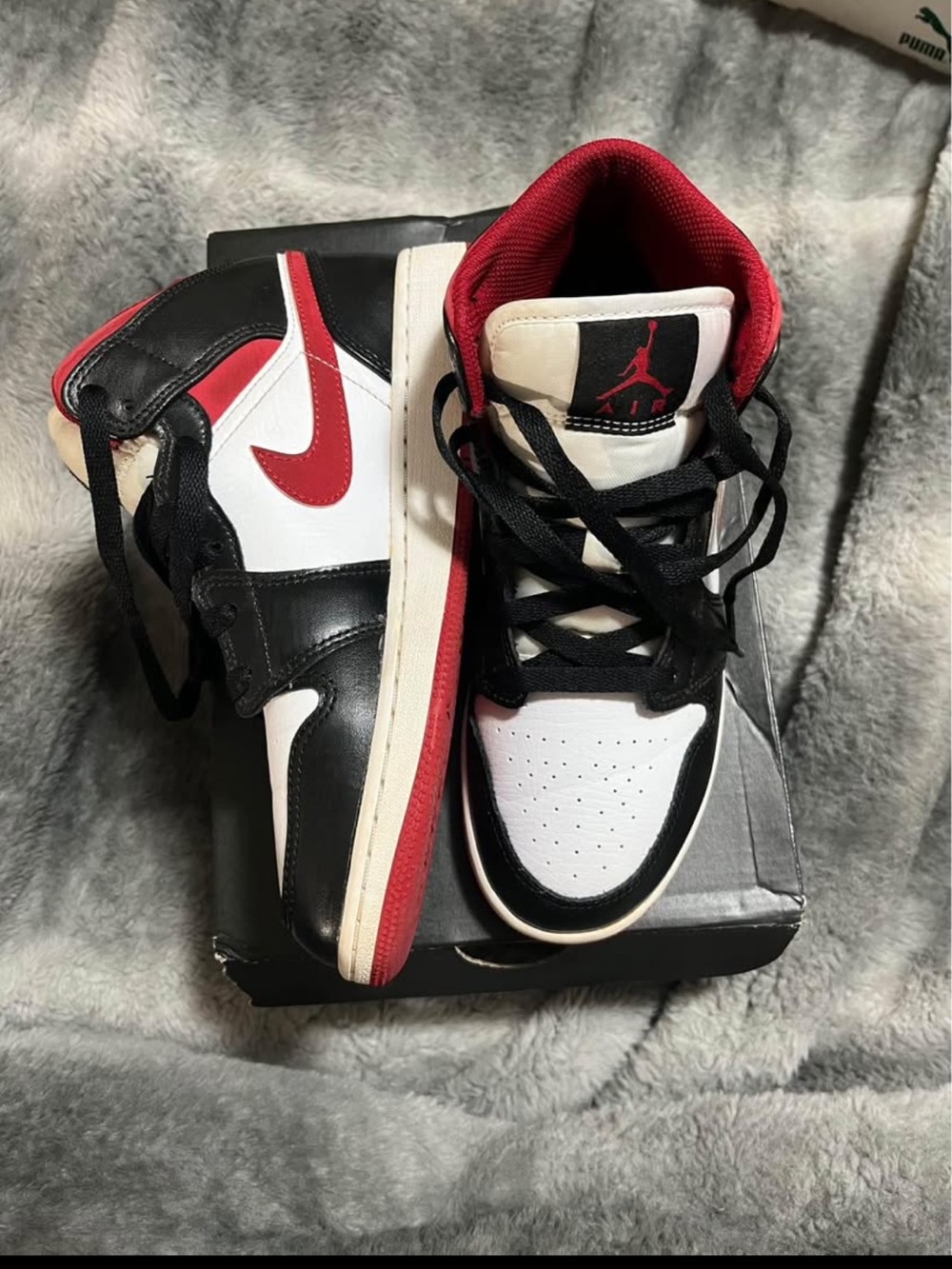 Jordan Retro High Top Sneakers - White / Black / Red